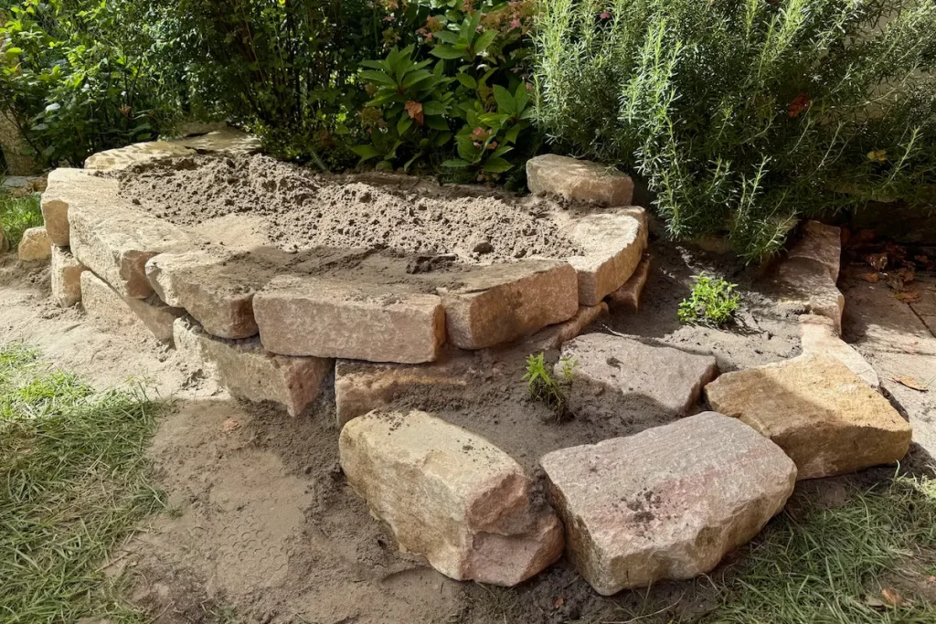 Sandarium mit Muschelkalk-Steinen